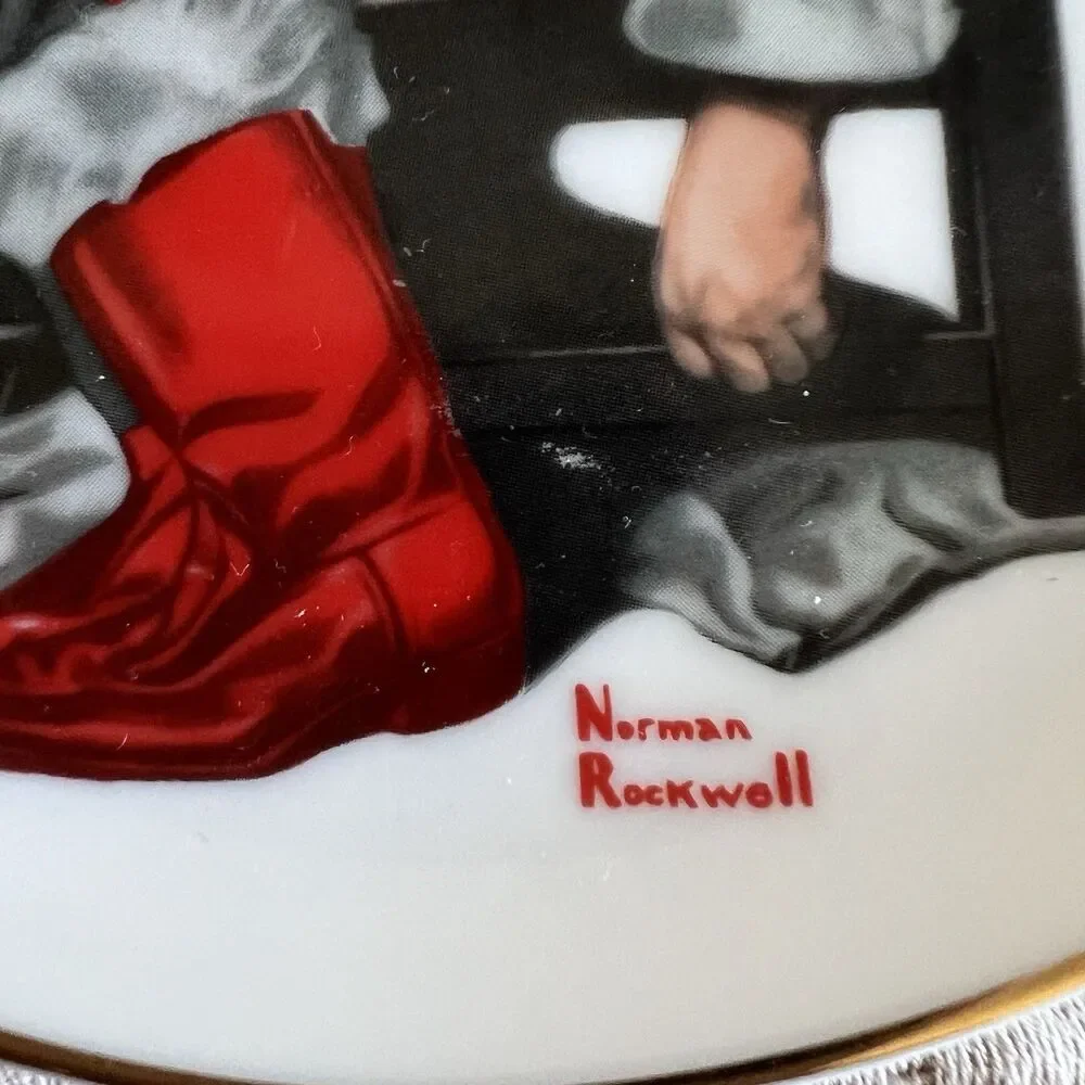 VTG Norman Rockwell Collector Plate Day After‎ Christmas Santa Porcelain Japan